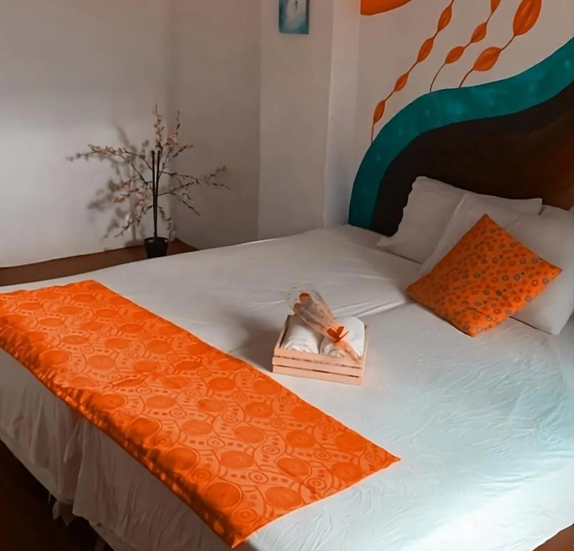 Media Luna Hostel Cartagena 0*,  קולומביה
