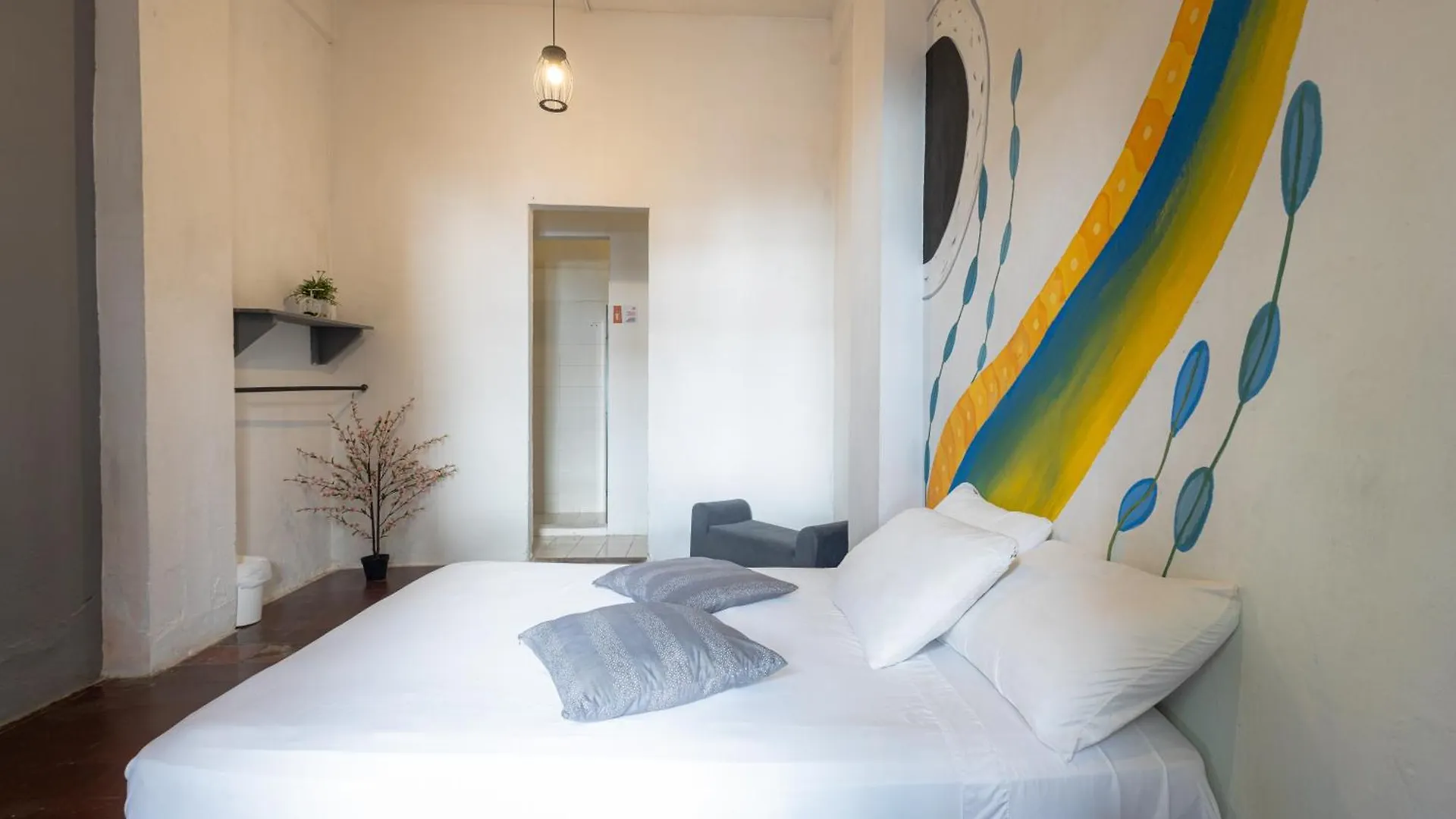 Media Luna Hostel Cartagena