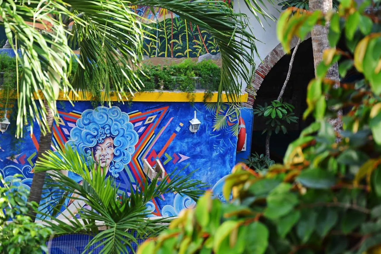 Media Luna Hostel Cartagena